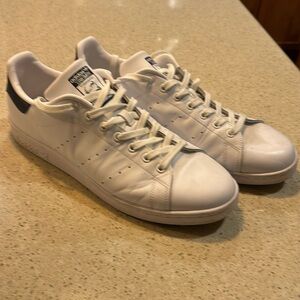 Like new. Size 12 Stan Smith Adidas